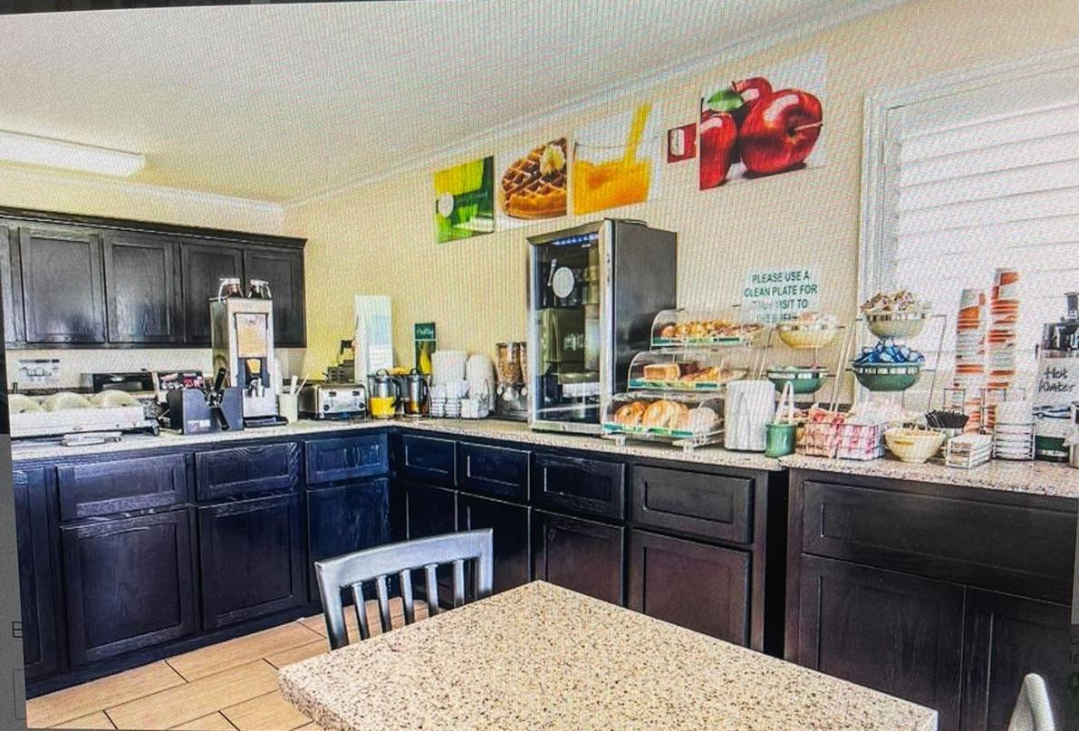 Quality Inn & Suites Abilene Extérieur photo