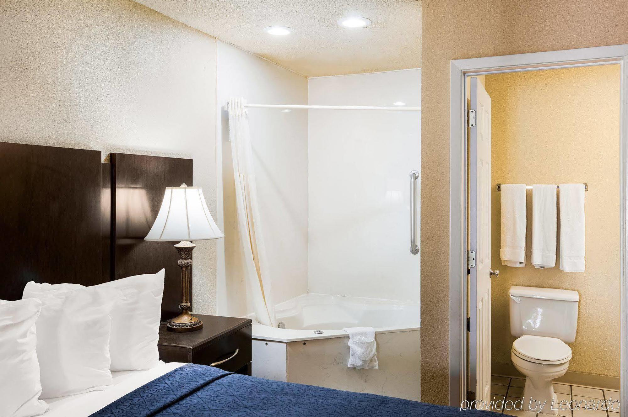 Quality Inn & Suites Abilene Extérieur photo