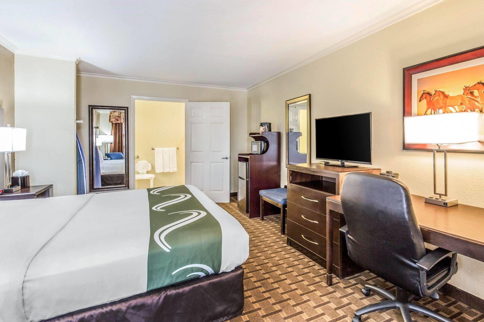 Quality Inn & Suites Abilene Extérieur photo
